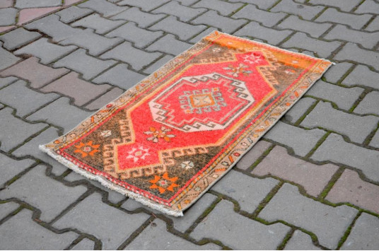 Vintage Handmade Turkish Small Area Rug Doormat For Home Decor 3'0,2" X 1'7,7"