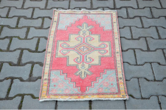 Unique Turkish Vintage Small Area Rug Doormat For Home Decor 3'1,8" X 1'5,3"