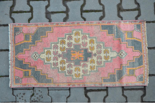 Turkish Handmade Vintage Small Area Rug Doormat For Home Decor 3'4,6" X 1'7,3"