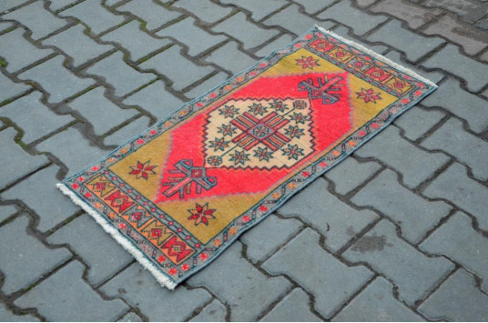 Unique Turkish Vintage Small Area Rug Doormat For Home Decor 3'1,4" X 1'5,7"