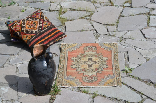 Turkish Handmade Vintage Small Area Rug Doormat For Home Decor 2'5,9" X 1'7,3"