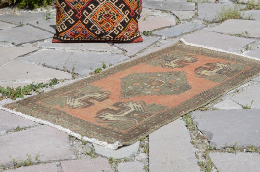 Unique Turkish Vintage Small Area Rug Doormat For Home Decor 3'1,8" X 1'6,9"