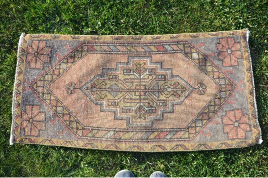 Natural Turkish Vintage Small Area Rug Doormat For Home Decor 3'1,8" X 1'6,1"