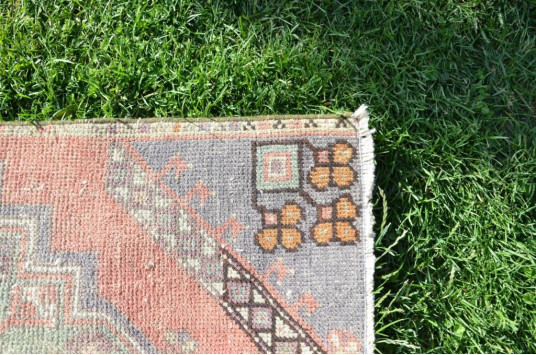 Turkish Handmade Vintage Small Area Rug Doormat For Home Decor 3'5,3" X 1'7,7"