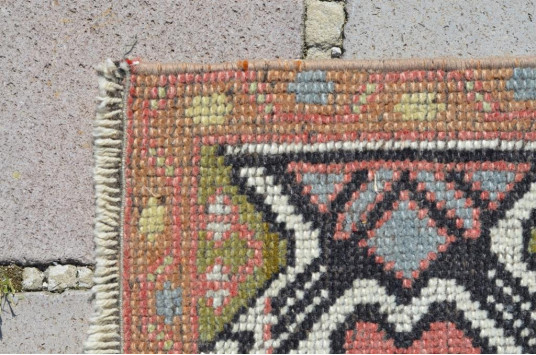 Vintage Handmade Turkish Small Area Rug Doormat For Home Decor 3'0,6" X 1'8,5"