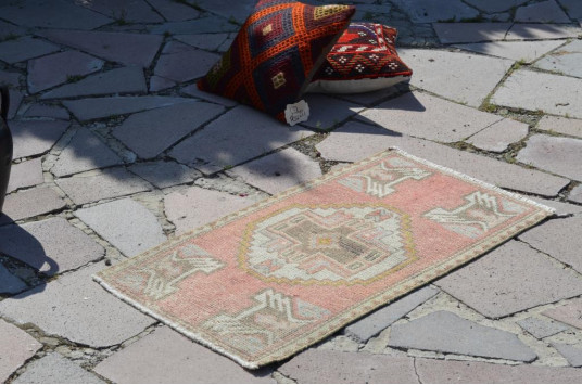 Turkish Handmade Vintage Small Area Rug Doormat For Home Decor 3'3,4" X 1'9,7"