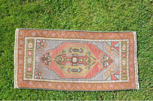 Unique Turkish Vintage Small Area Rug Doormat For Home Decor 3'3" X 1'7,7"