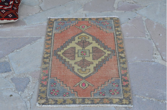 Vintage Handmade Turkish Small Area Rug Doormat For Home Decor 3'2,2" X 1'8,9"