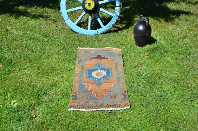 Unique Turkish Vintage Small Area Rug Doormat For Home Decor 3'4,2" X 1'6,5"