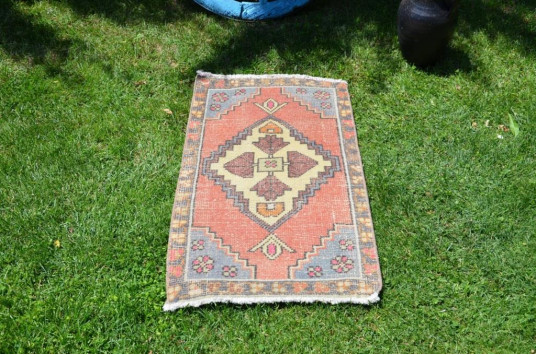 Natural Turkish Vintage Small Area Rug Doormat For Home Decor 3'2,6" X 1'8,9"