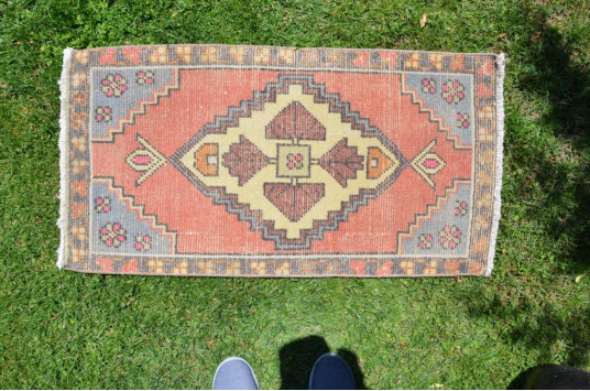Natural Turkish Vintage Small Area Rug Doormat For Home Decor 3'2,6" X 1'8,9"