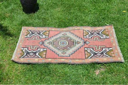 Turkish  Handmade Vintage Small Area Rug Doormat For Home Decor 3'0,2" X 1'9,3"