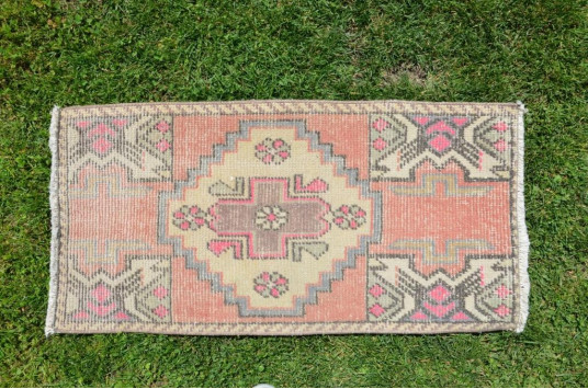 Turkish Handmade Vintage Small Area Rug Doormat For Home Decor 3'0,2" X 1'3,7"