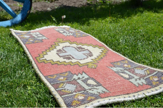 Turkish Handmade Vintage Small Area Rug Doormat For Home Decor 3'1,8" X 1'4,9"