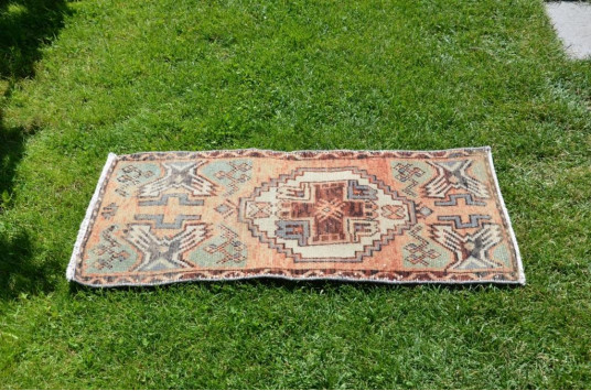 Vintage Handmade Turkish Small Area Rug Doormat For Home Decor 3'0,6" X 1'4,5"