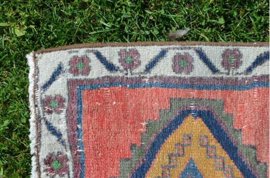 Unique Turkish Vintage Small Area Rug Doormat For Home Decor 2'8,3" X 1'5,3"
