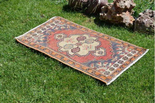 Vintage Handmade Turkish Small Area Rug Doormat For Home Decor 2'9,9" X 1'7,3"