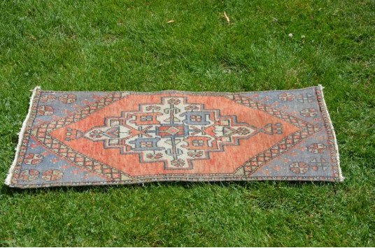 Unique Turkish Vintage Small Area Rug Doormat For Home Decor 3'1,4" X 1'6,5"
