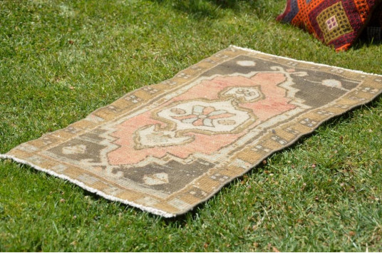 Turkish Handmade Vintage Small Area Rug Doormat For Home Decor 2'11,4" X 1'8,5"