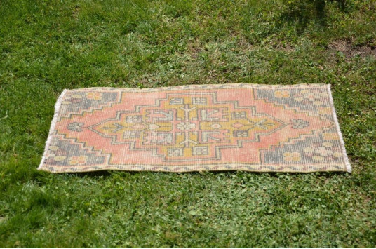 Unique Turkish Vintage Small Area Rug Doormat For Home Decor 2'11,4" X 1'6,1"