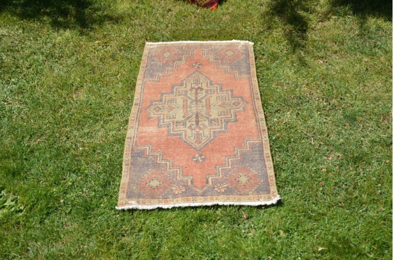 Unique Turkish Vintage Small Area Rug Doormat For Home Decor 3'2,2" X 1'7,7"