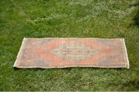 Unique Turkish Vintage Small Area Rug Doormat For Home Decor 3'2,2" X 1'7,7"