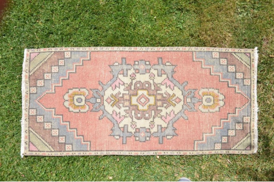Natural Turkish Vintage Small Area Rug Doormat For Home Decor 3'2,2" X 1'5,7"