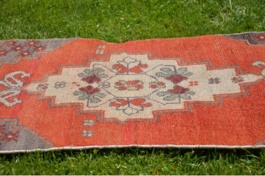 Unique Turkish Vintage Small Area Rug Doormat For Home Decor 3'2,2" X 1'8,9"