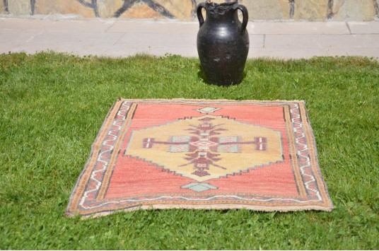 Unique Turkish Vintage Small Area Rug Doormat For Home Decor 2'6,3" X 2'1,2"