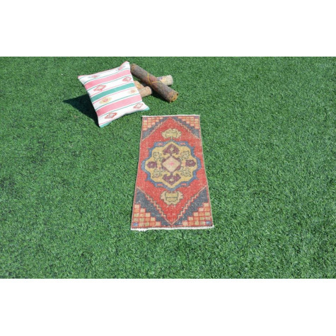Unique  Turkish Vintage Small Area Rug Doormat For Home Decor 3'2,2" X 1'4,5"