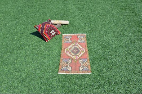 Turkish Handmade Vintage Small Area Rug Doormat For Home Decor 3'0,6" X 1'5,3"